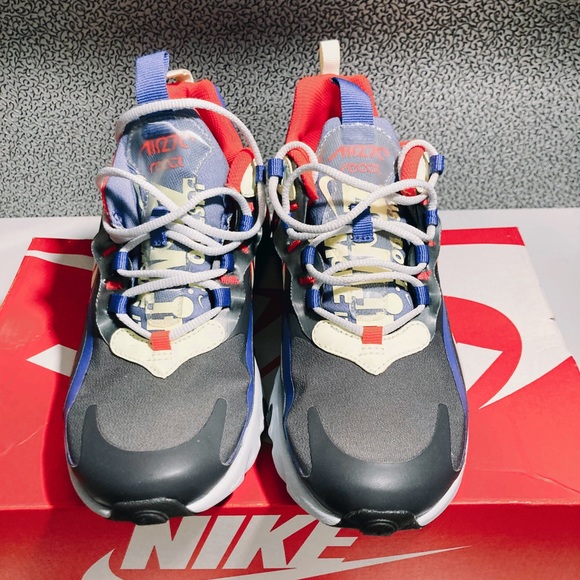 Nike Air Max 270☄️ - Picture 2 of 3